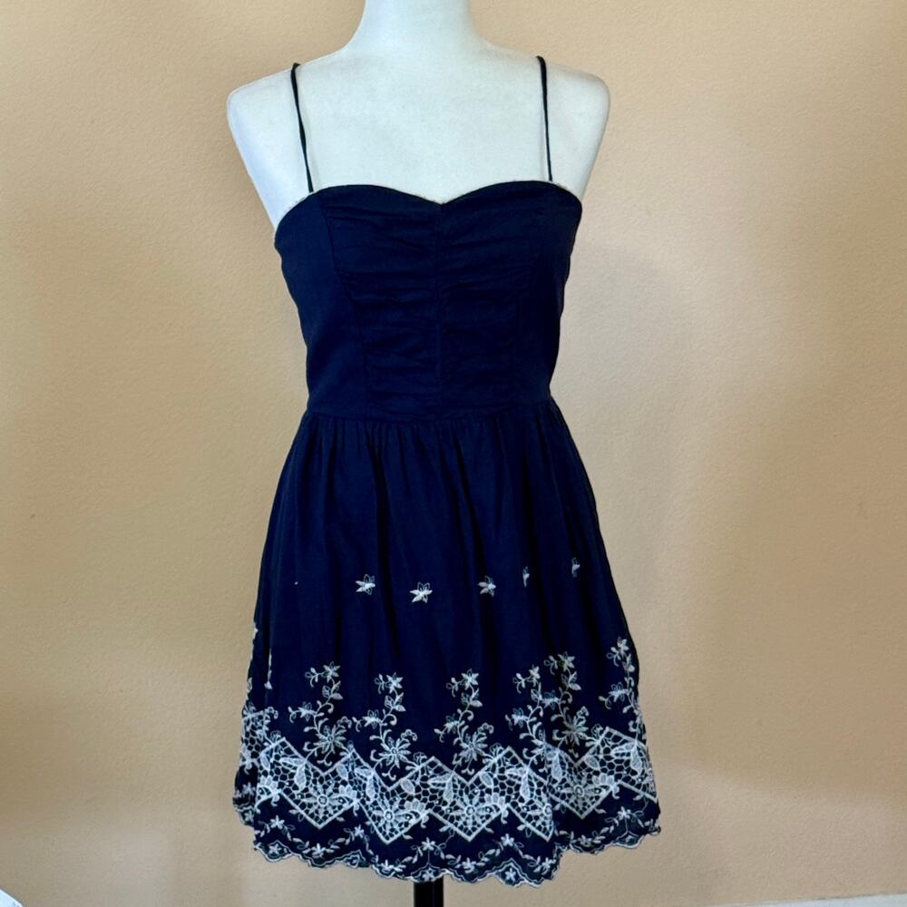 Speechless size 7 Junior Navy w/ white embroidery back zip fit & flare sun dress